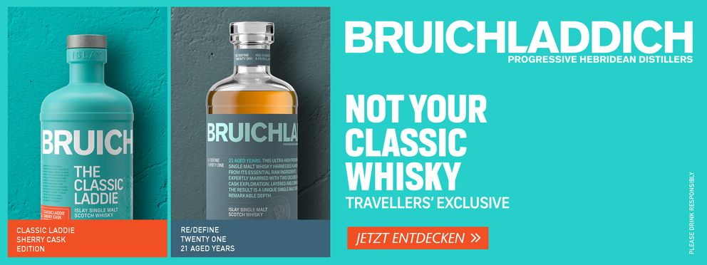 Werbung für Bruichladdich Whisky mit zwei Flaschen: 'The Classic Laddie' in Türkis und 'RE/DEFINE TWENTY ONE' in einer klaren Flasche. Text: 'NOT YOUR CLASSIC WHISKY' und 'JETZT ENTDECKEN