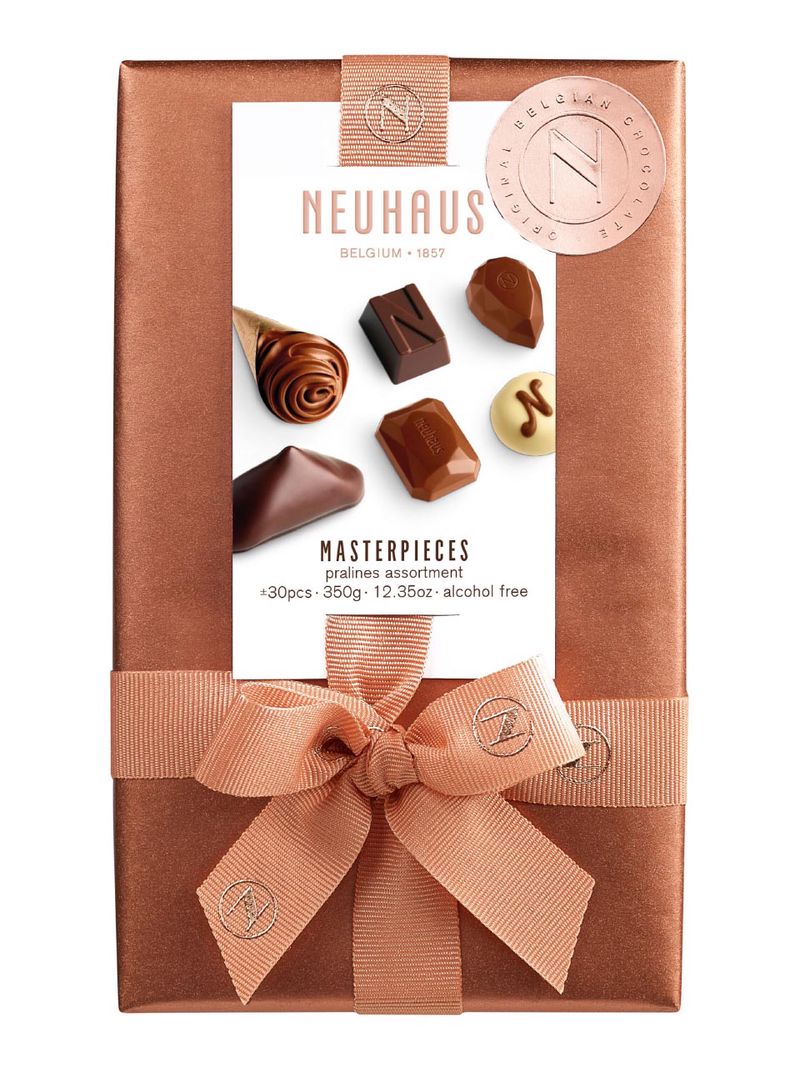 Die Timeless Masterpieces Ballotin (350 g) enthält +/- 30 kultige Neuhaus-Pralinen