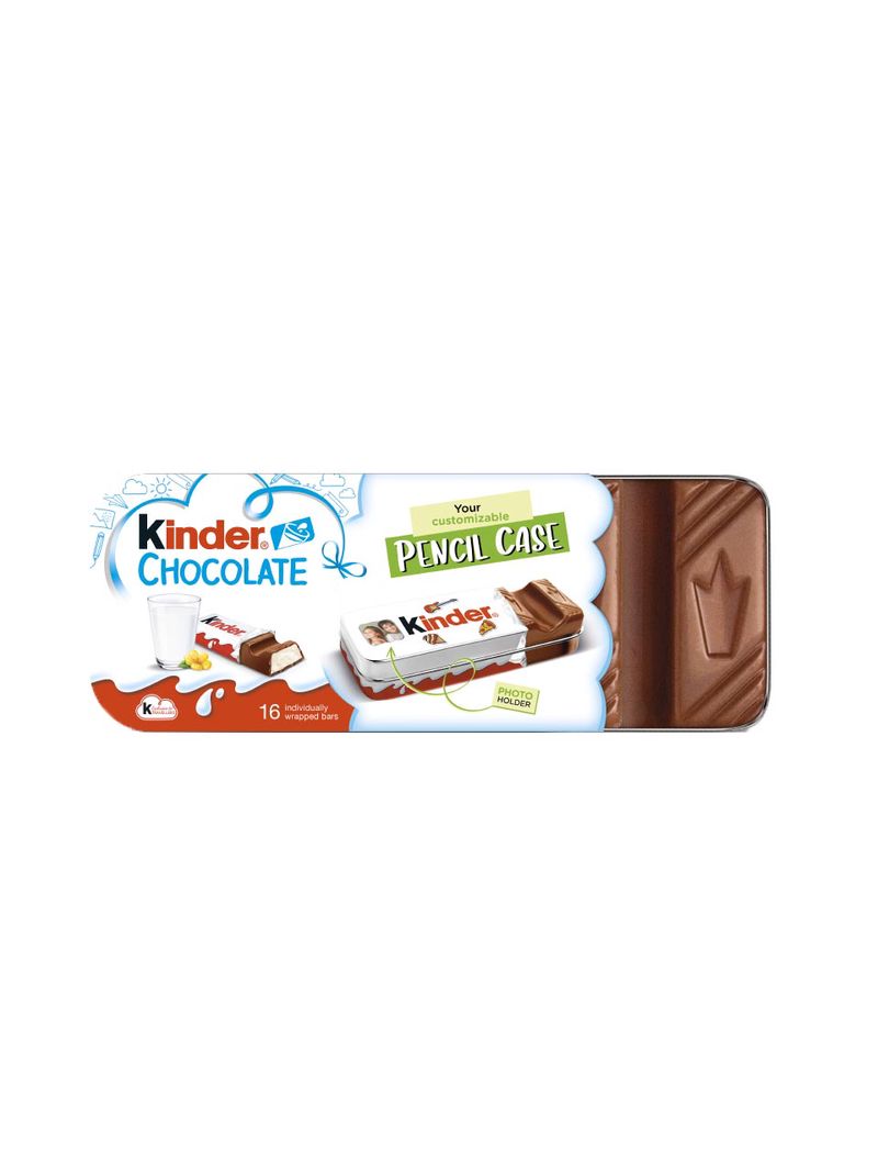 Kinder Milchschokolade mit Milchfüllung im Federmäppchen